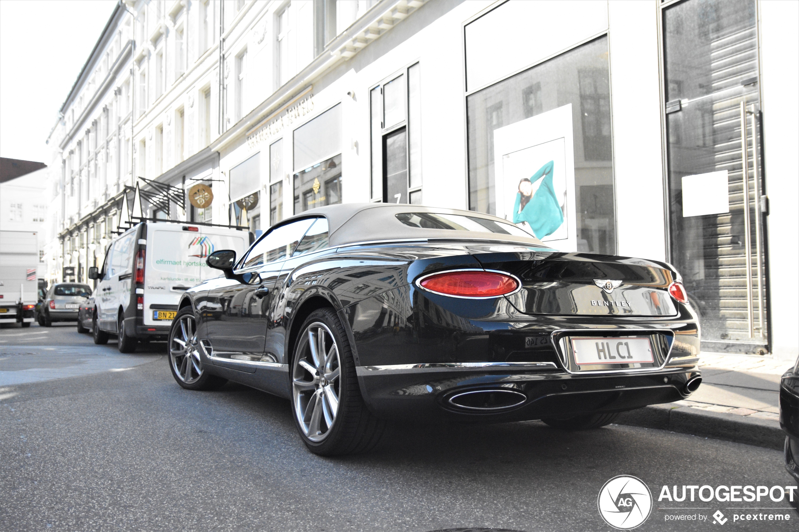 Bentley Continental GTC 2019