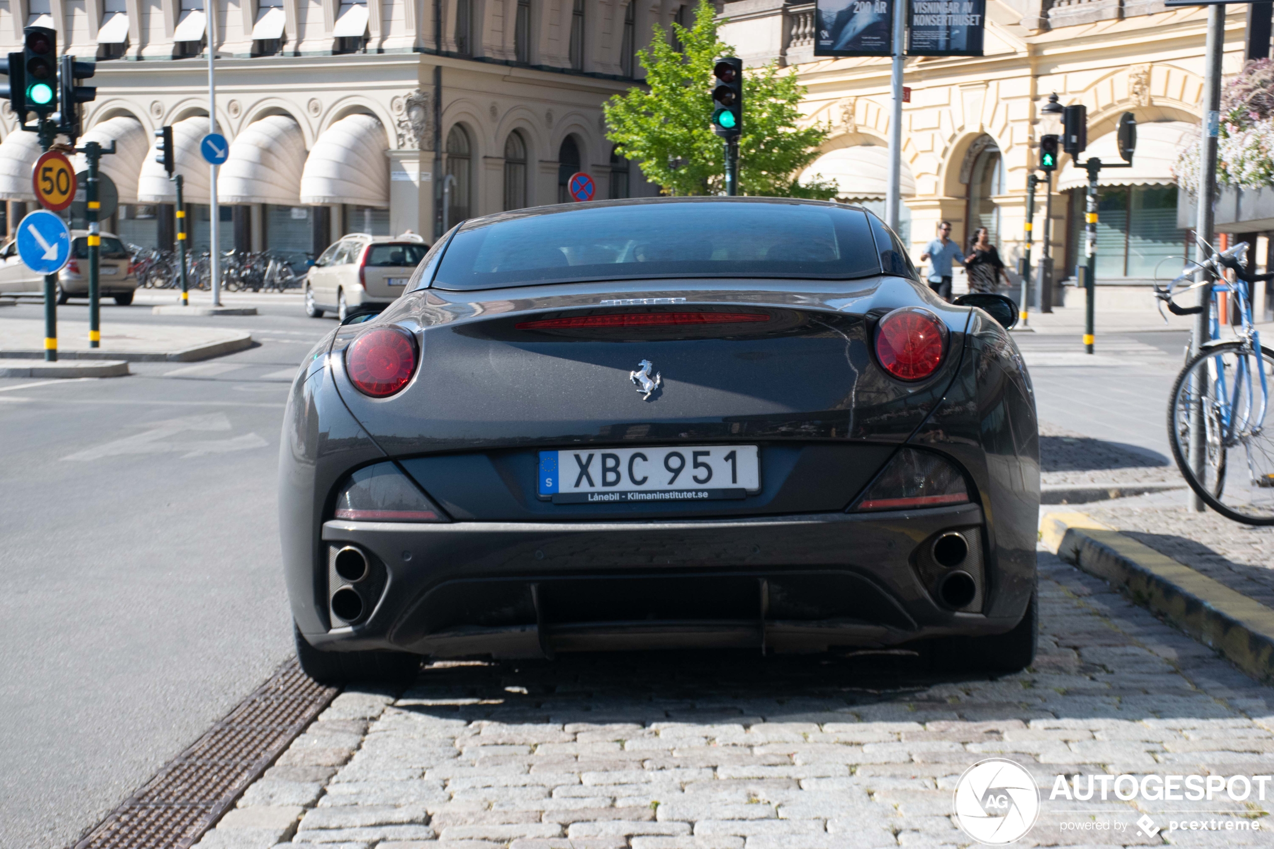 Ferrari California