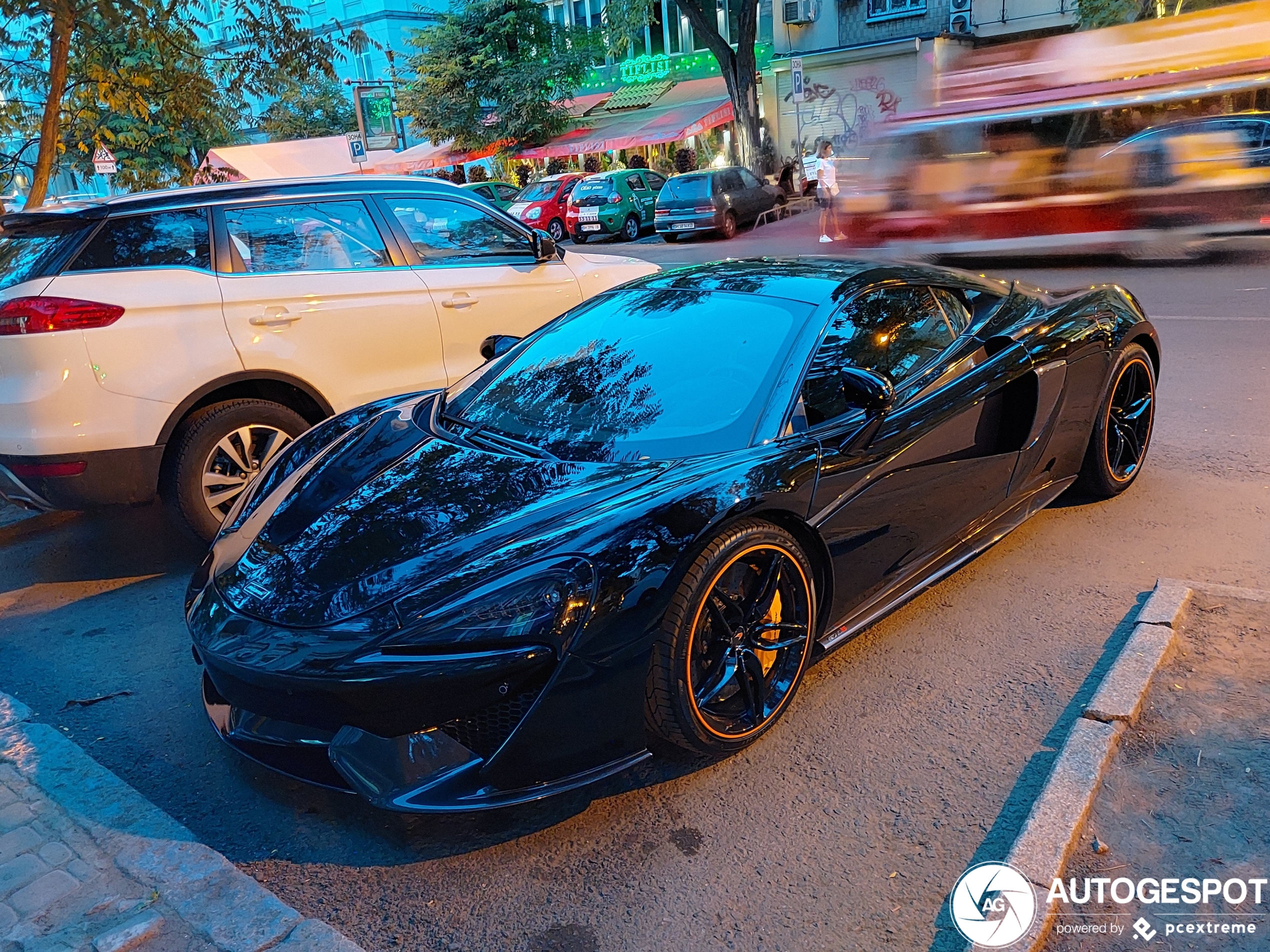 McLaren 570S