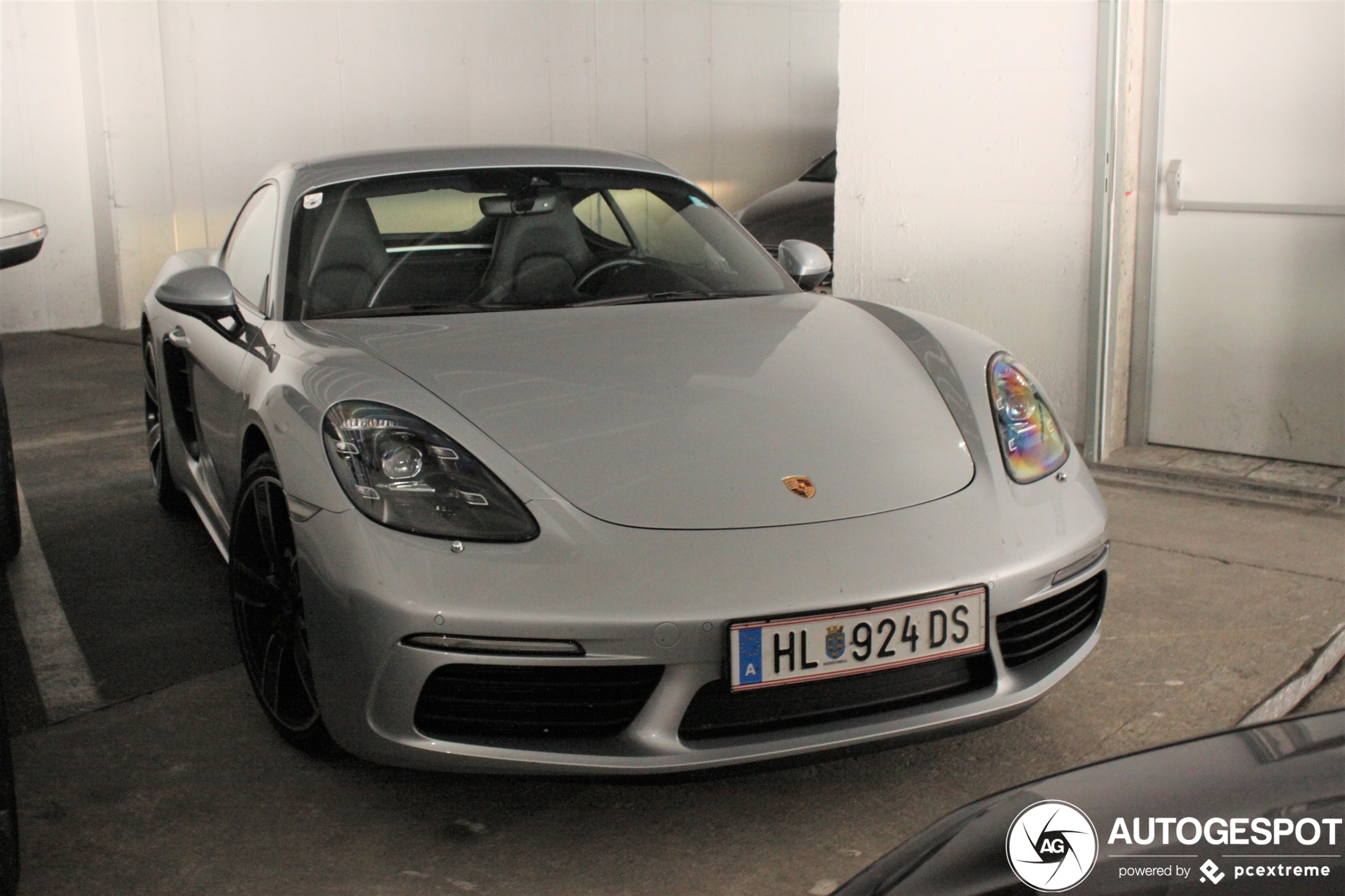 Porsche 718 Cayman S