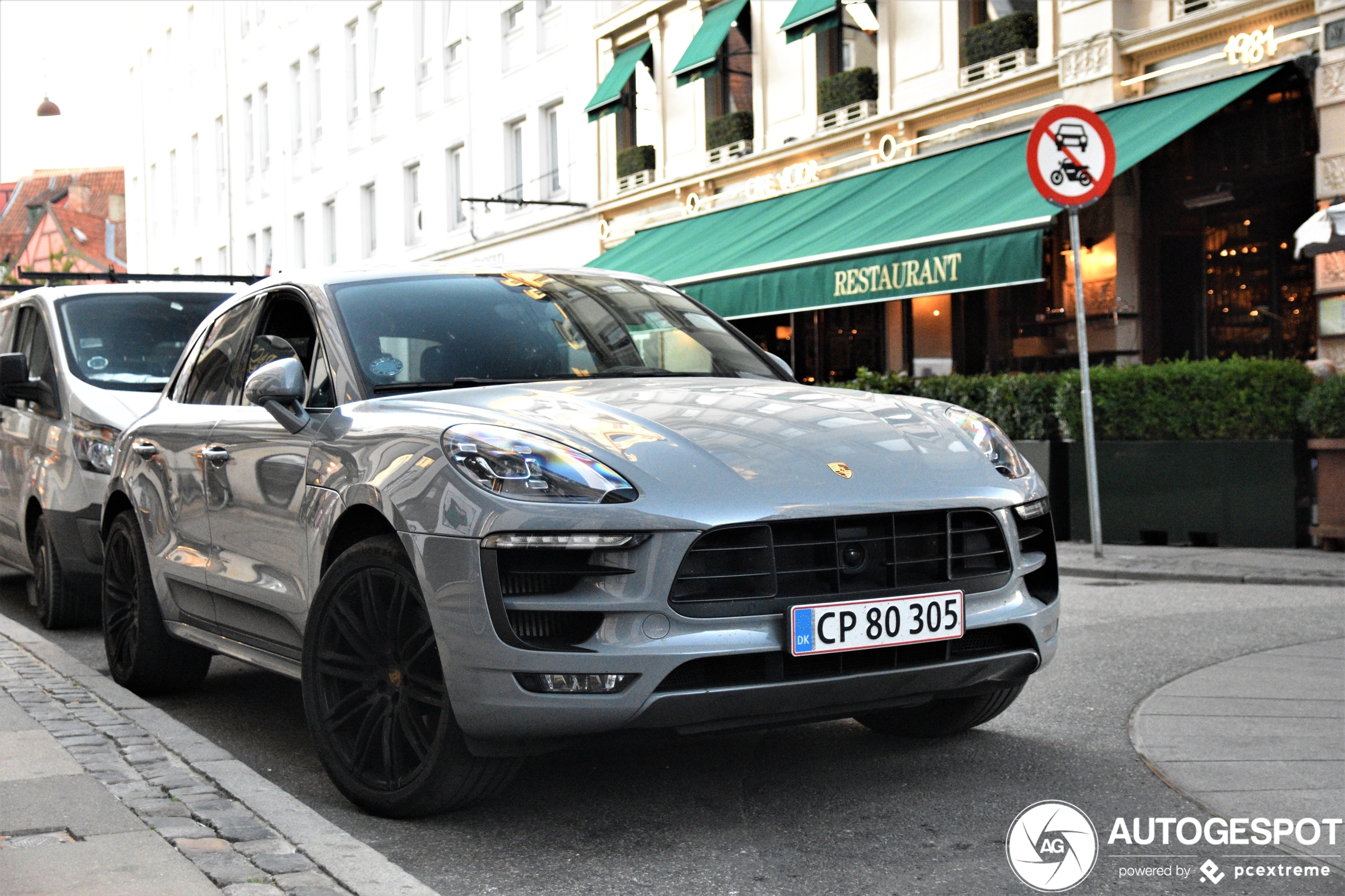 Porsche 95B Macan GTS