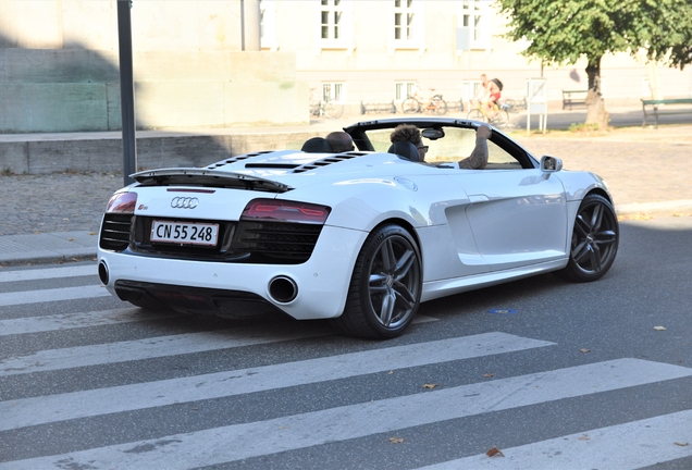 Audi R8 V10 Spyder 2013