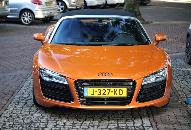 Audi R8 V8 Spyder 2013