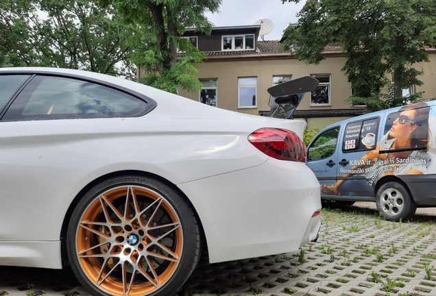 BMW M4 GTS