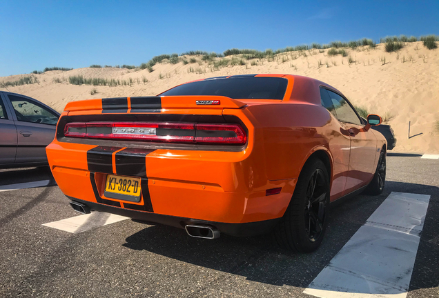 Dodge Challenger SRT-8