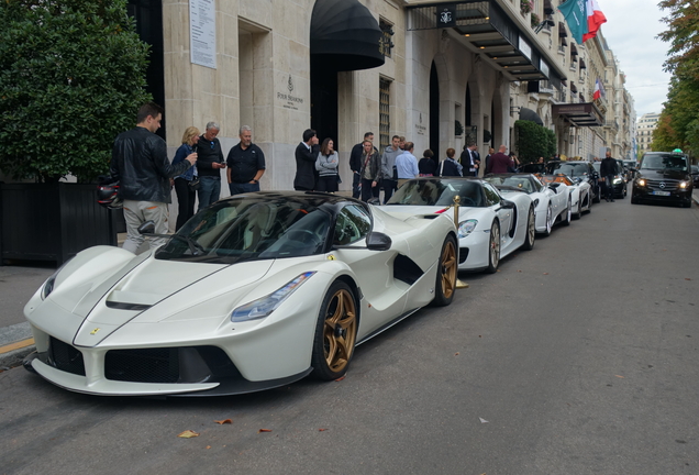 Ferrari LaFerrari Aperta