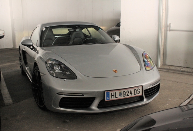 Porsche 718 Cayman S