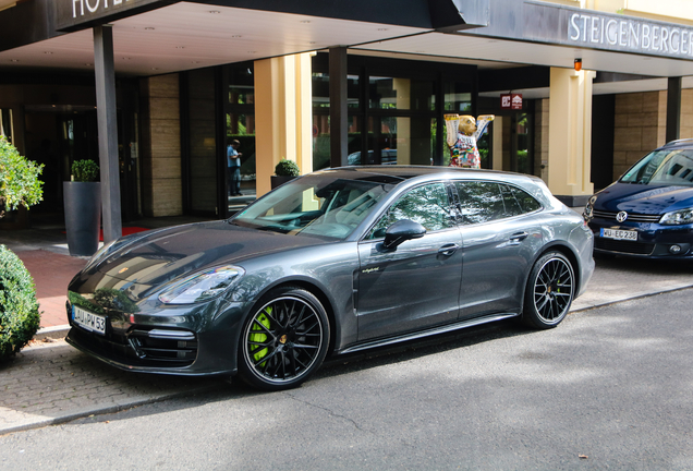 Porsche 971 Panamera Turbo S E-Hybrid Sport Turismo