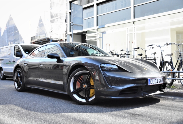 Porsche Taycan Turbo S