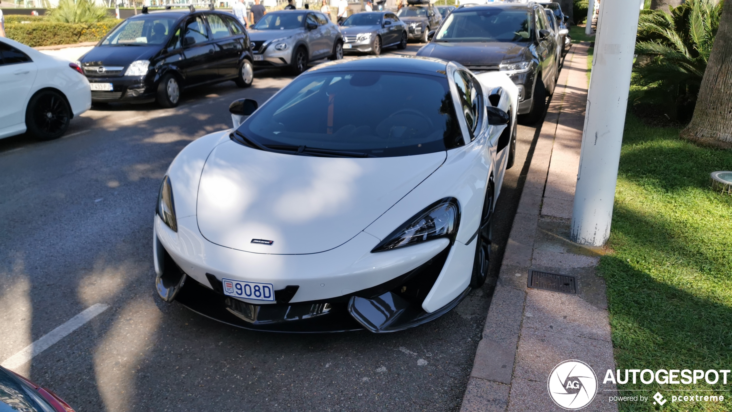 McLaren 570GT