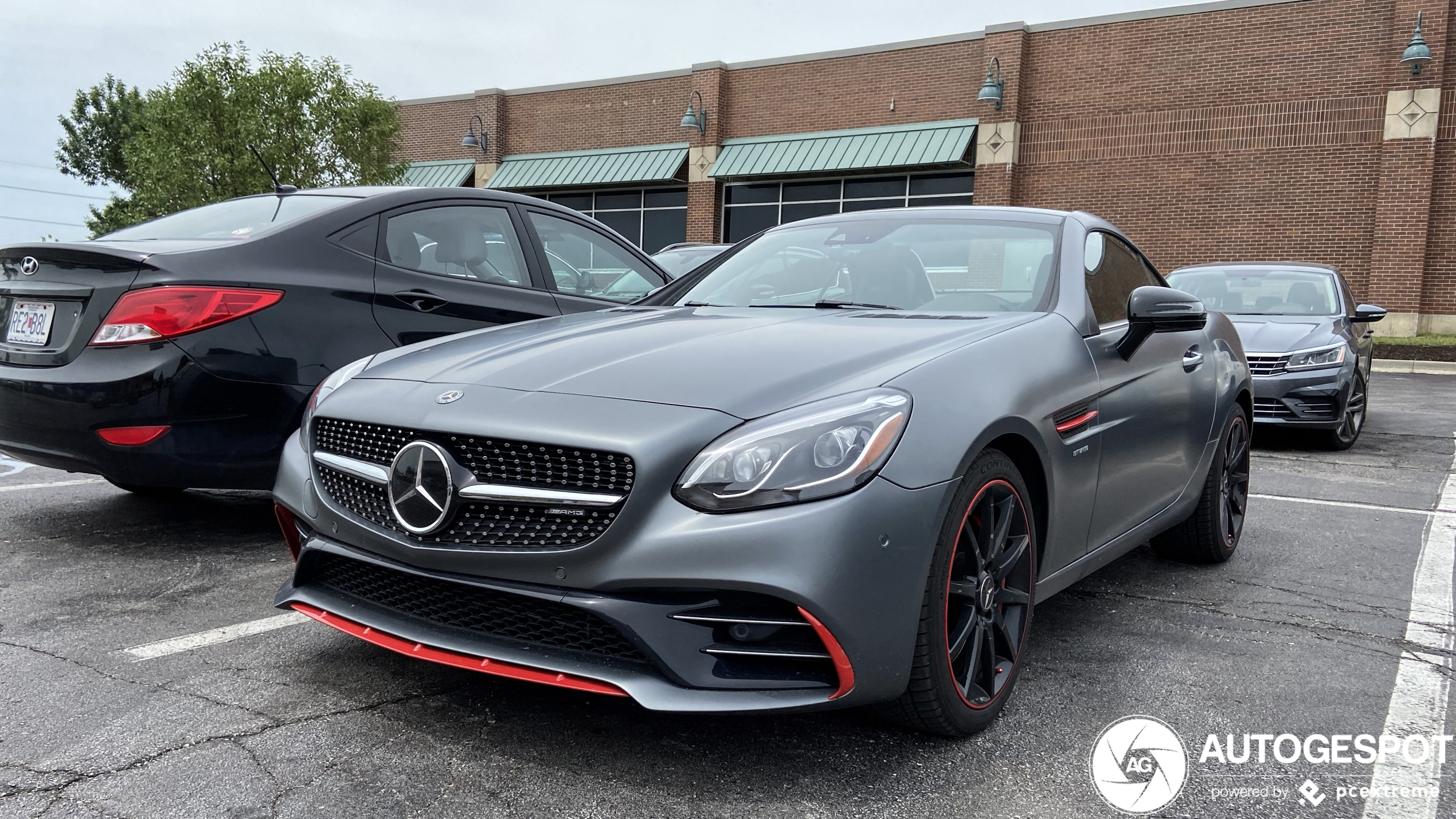 Mercedes-AMG SLC 43 R172 RedArt Edition