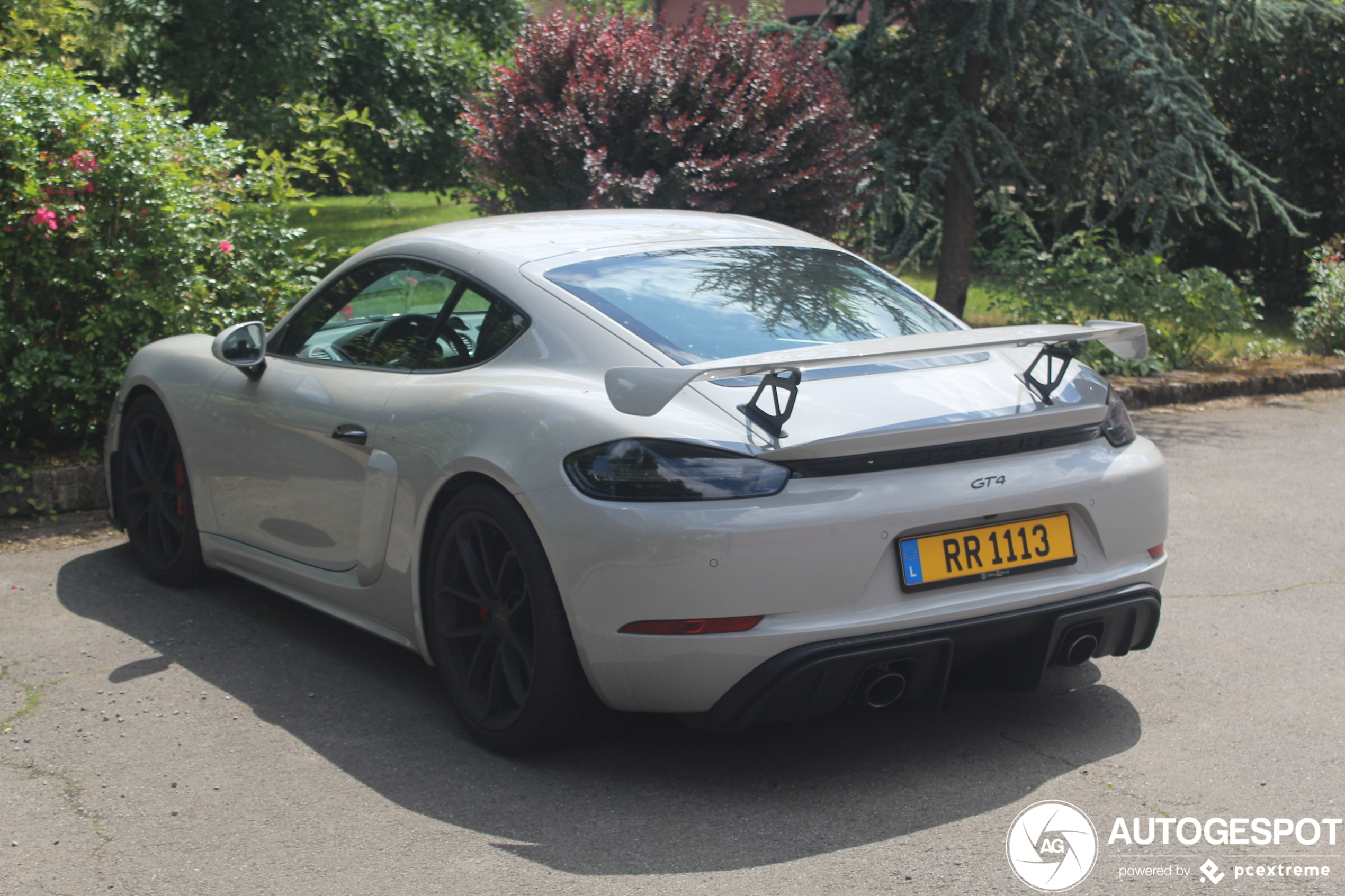 Porsche 718 Cayman GT4