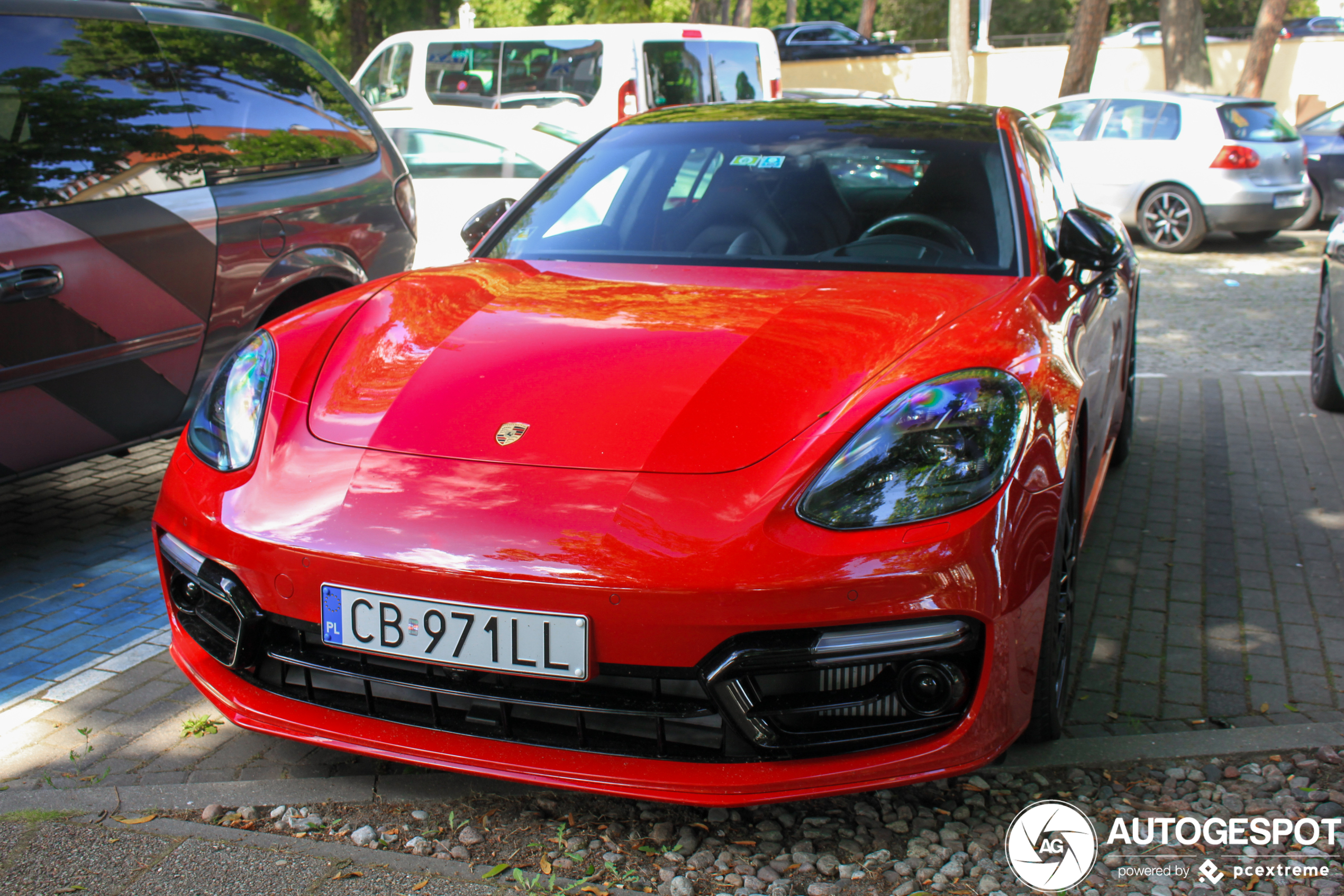 Porsche 971 Panamera GTS MkI