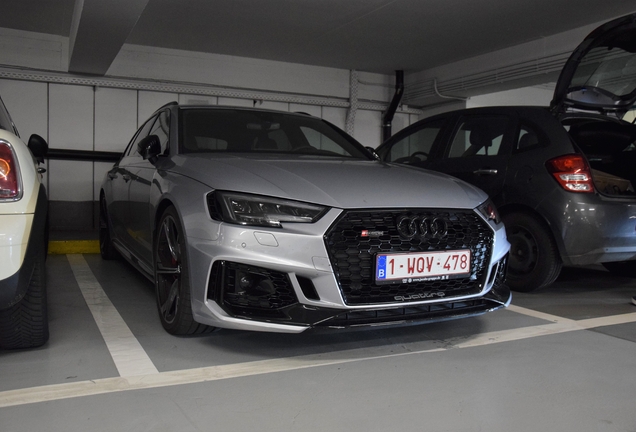 Audi RS4 Avant B9