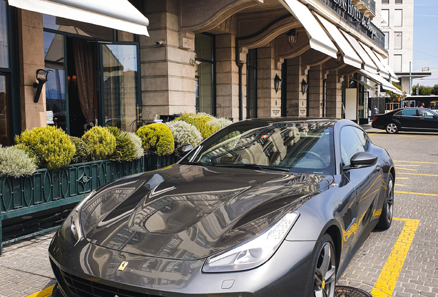 Ferrari GTC4Lusso