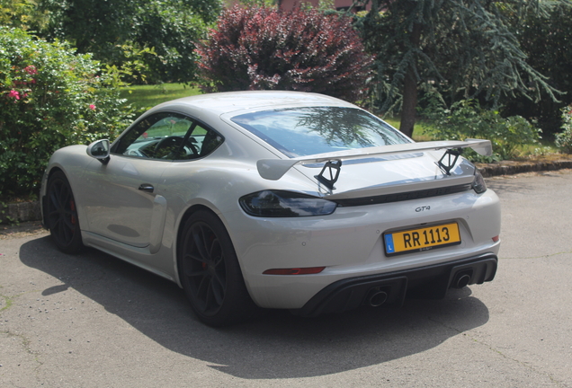 Porsche 718 Cayman GT4