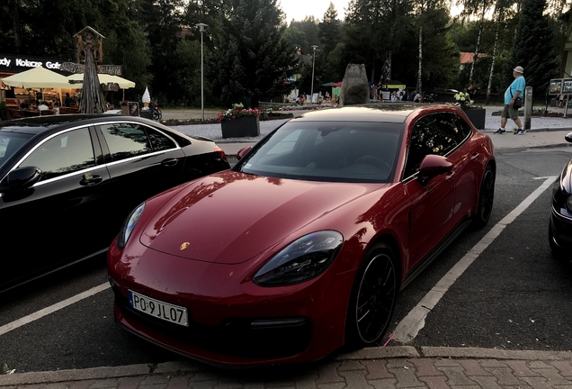 Porsche 971 Panamera GTS Sport Turismo