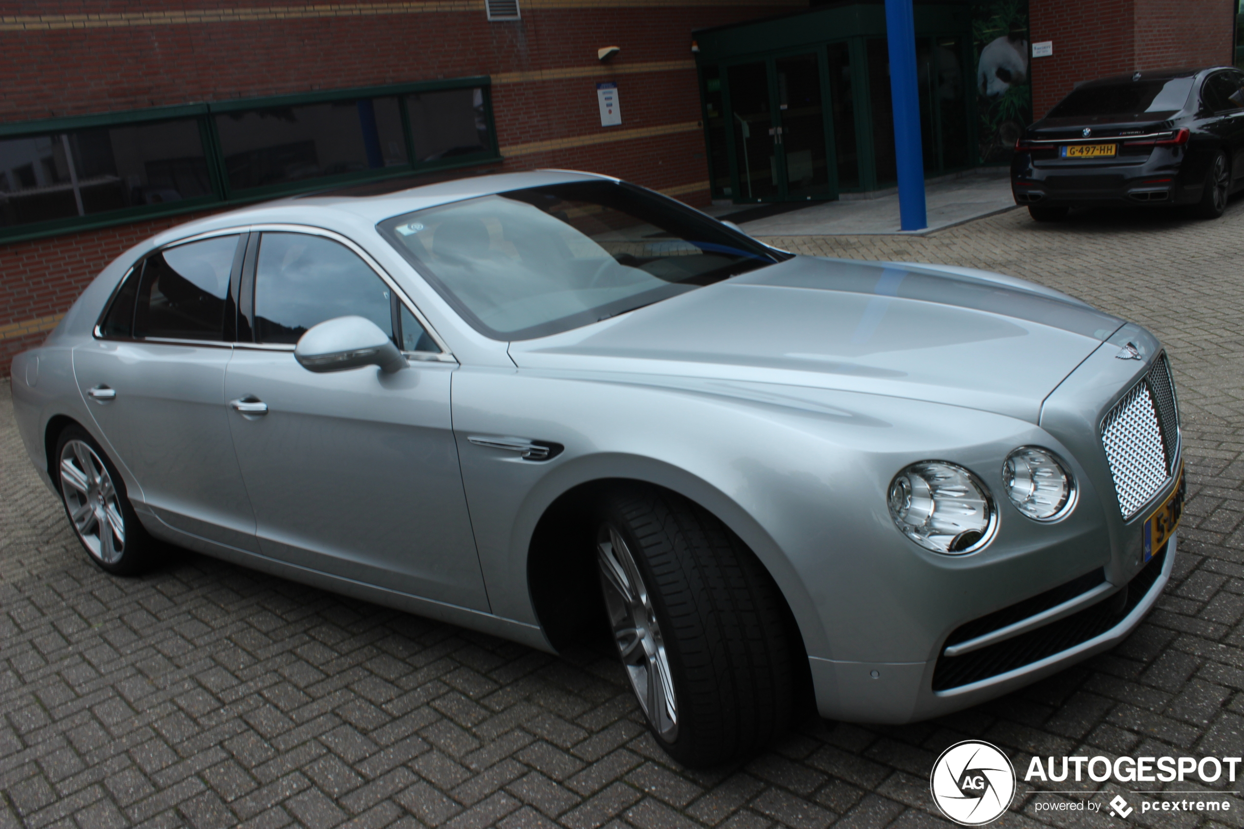 Bentley Flying Spur V8