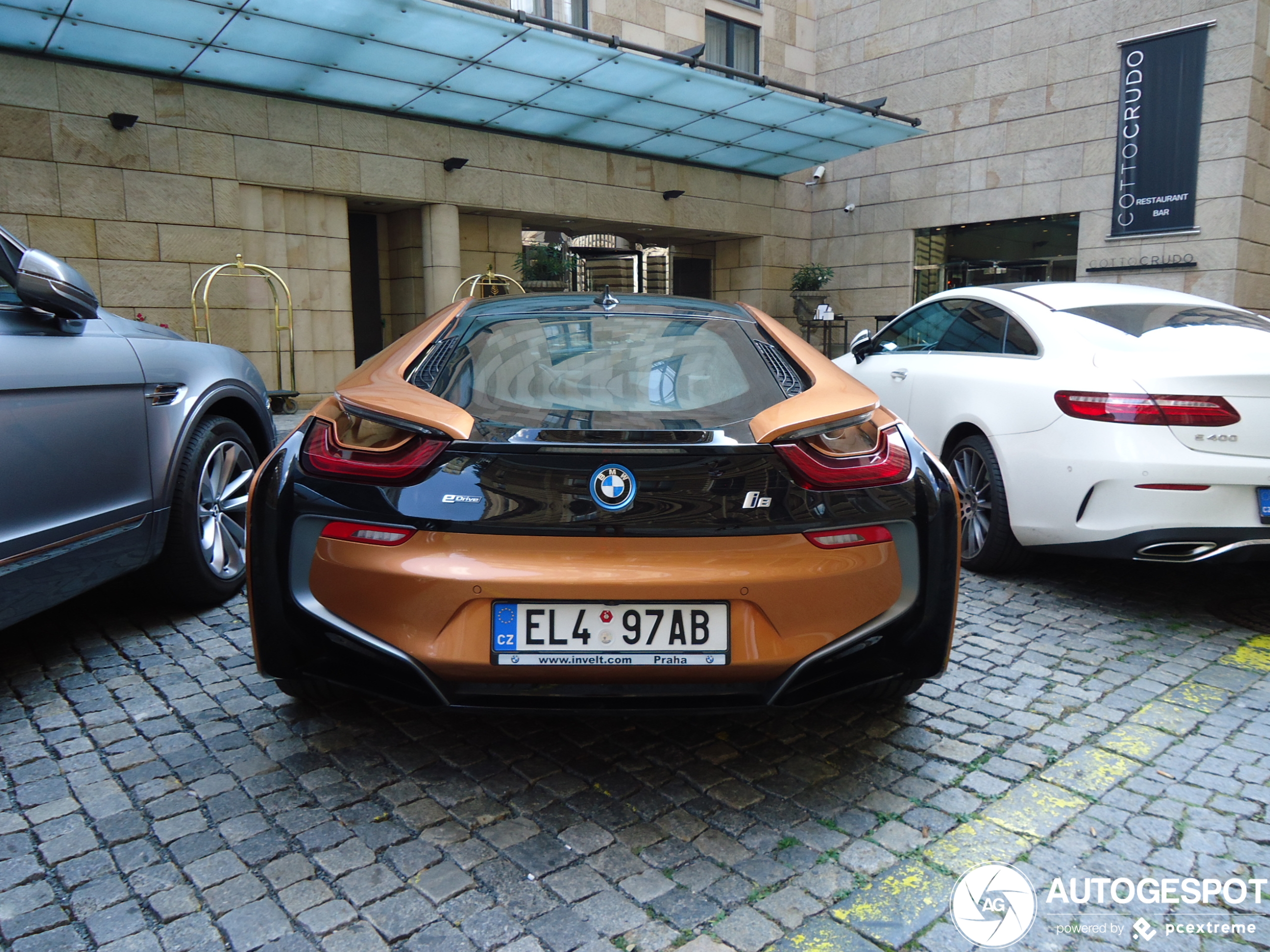 BMW i8