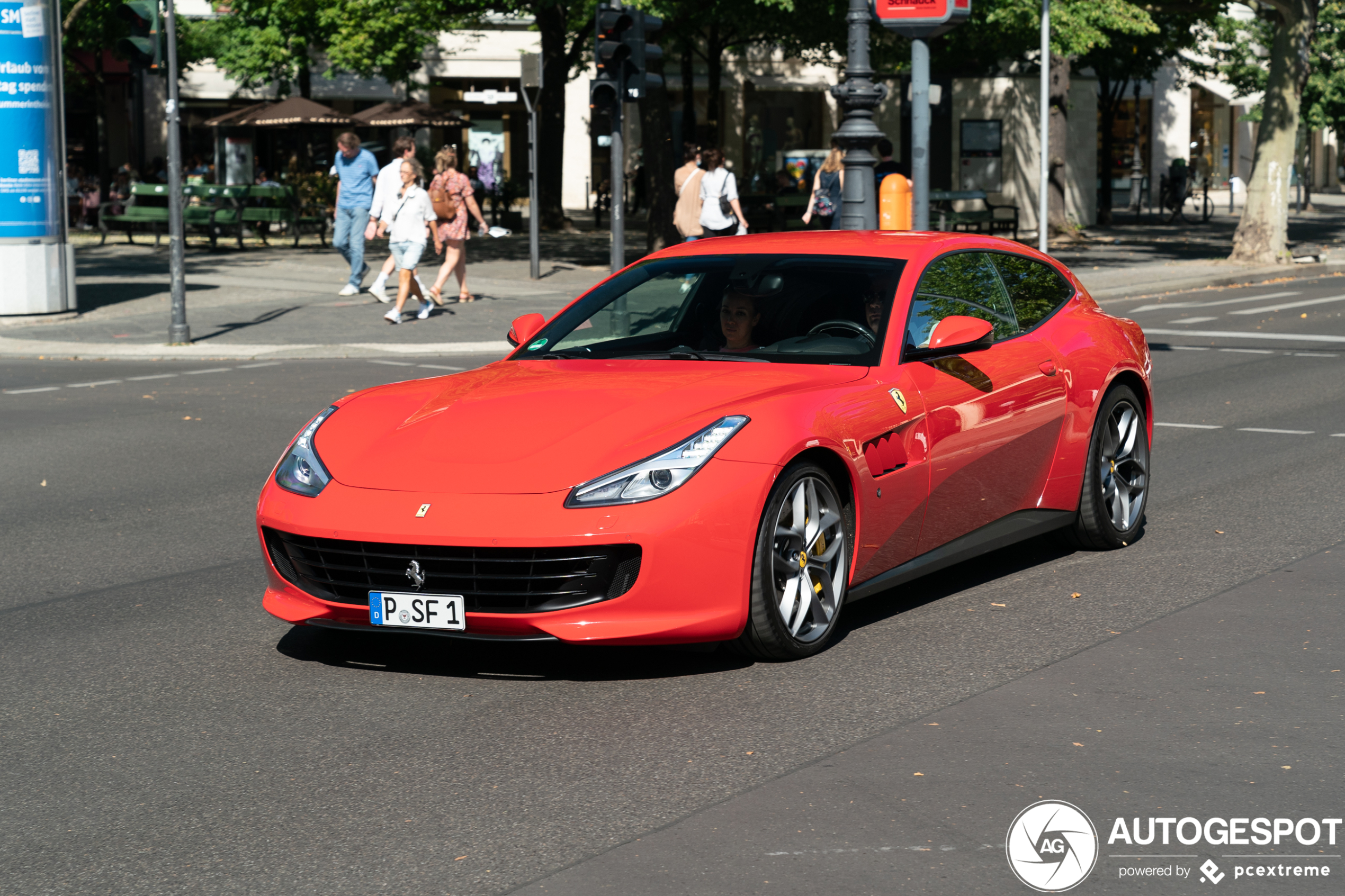 Ferrari GTC4Lusso T