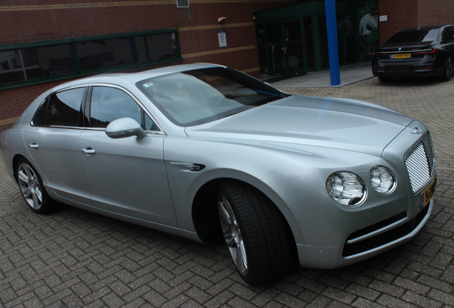 Bentley Flying Spur V8