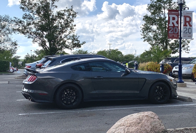 Ford Mustang Shelby GT350 2015