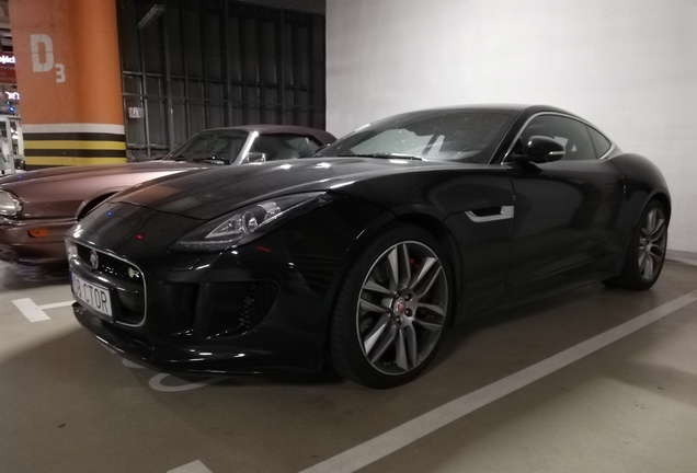 Jaguar F-TYPE R Coupé