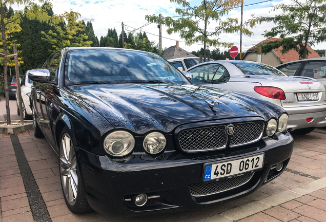 Jaguar XJR Portfolio