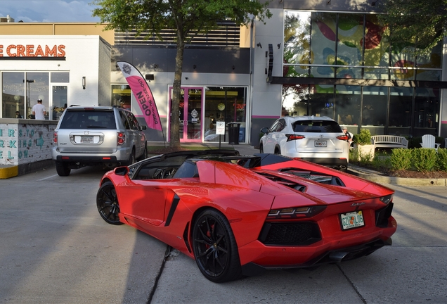 Lamborghini Aventador LP700-4 Roadster