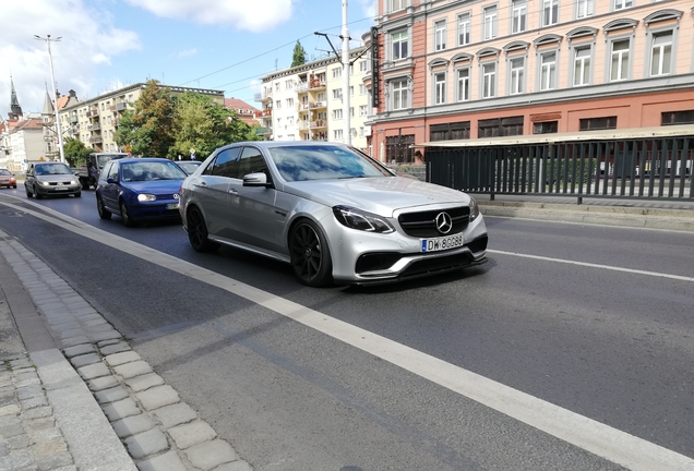 Mercedes-Benz E 63 AMG S W212