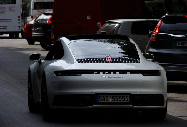 Porsche 992 Carrera 4S