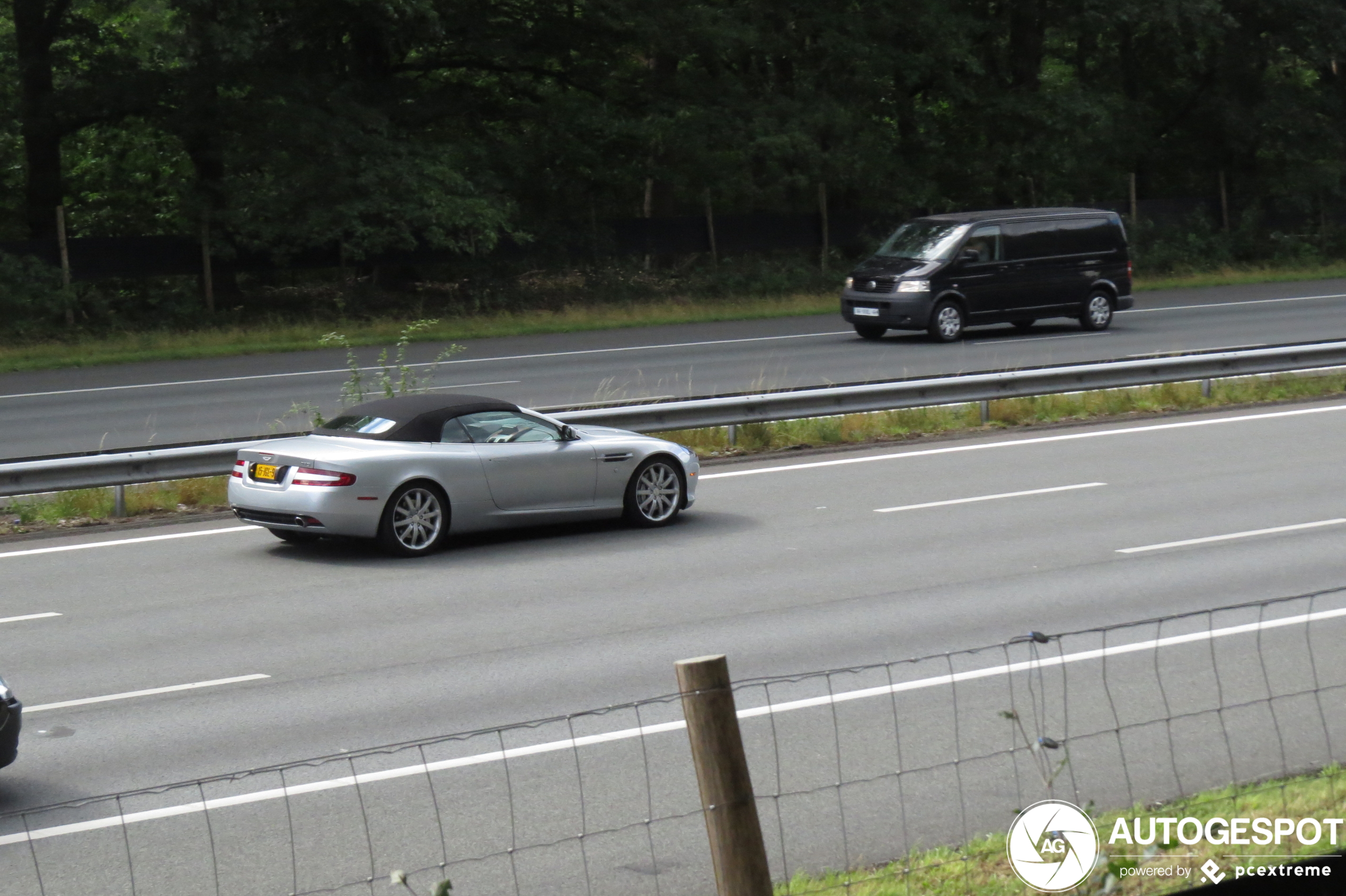 Aston Martin DB9 Volante