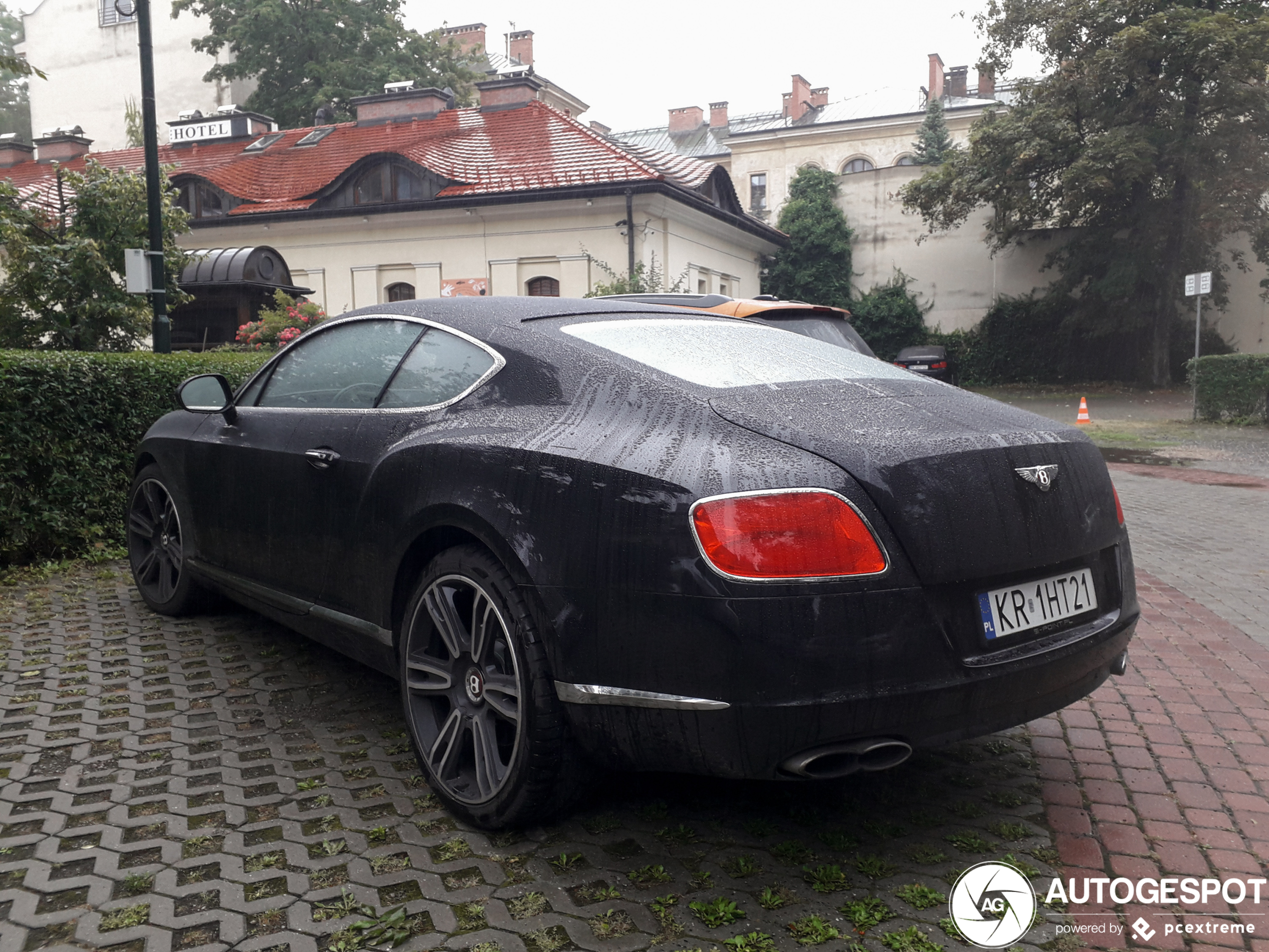 Bentley Continental GT V8