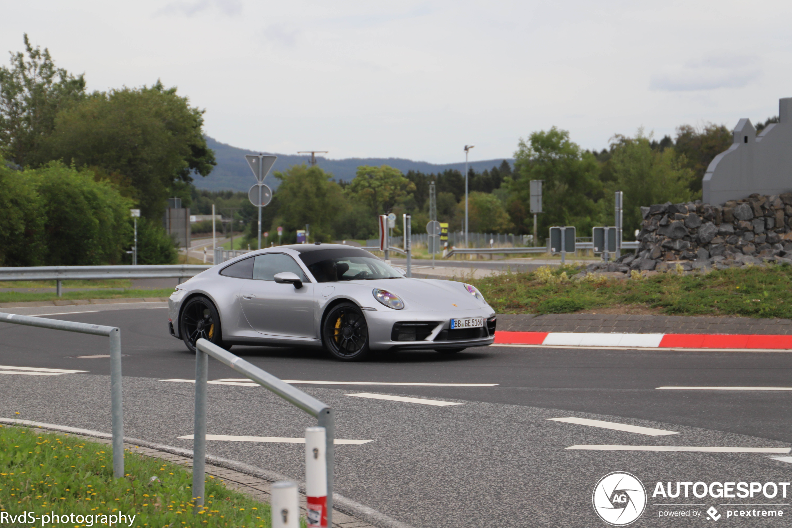 Porsche 992 Carrera GTS