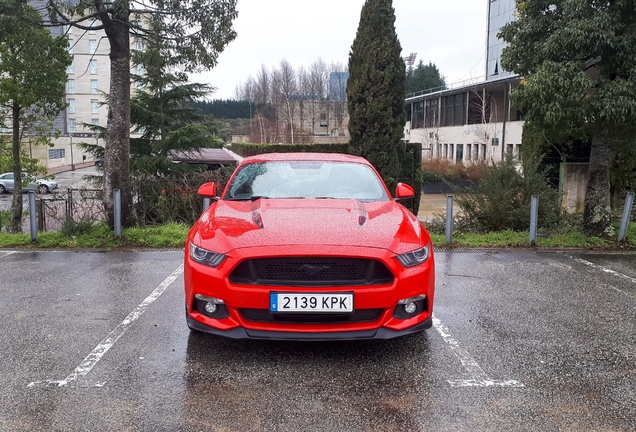 Ford Mustang GT 2015 Black Shadow Edition