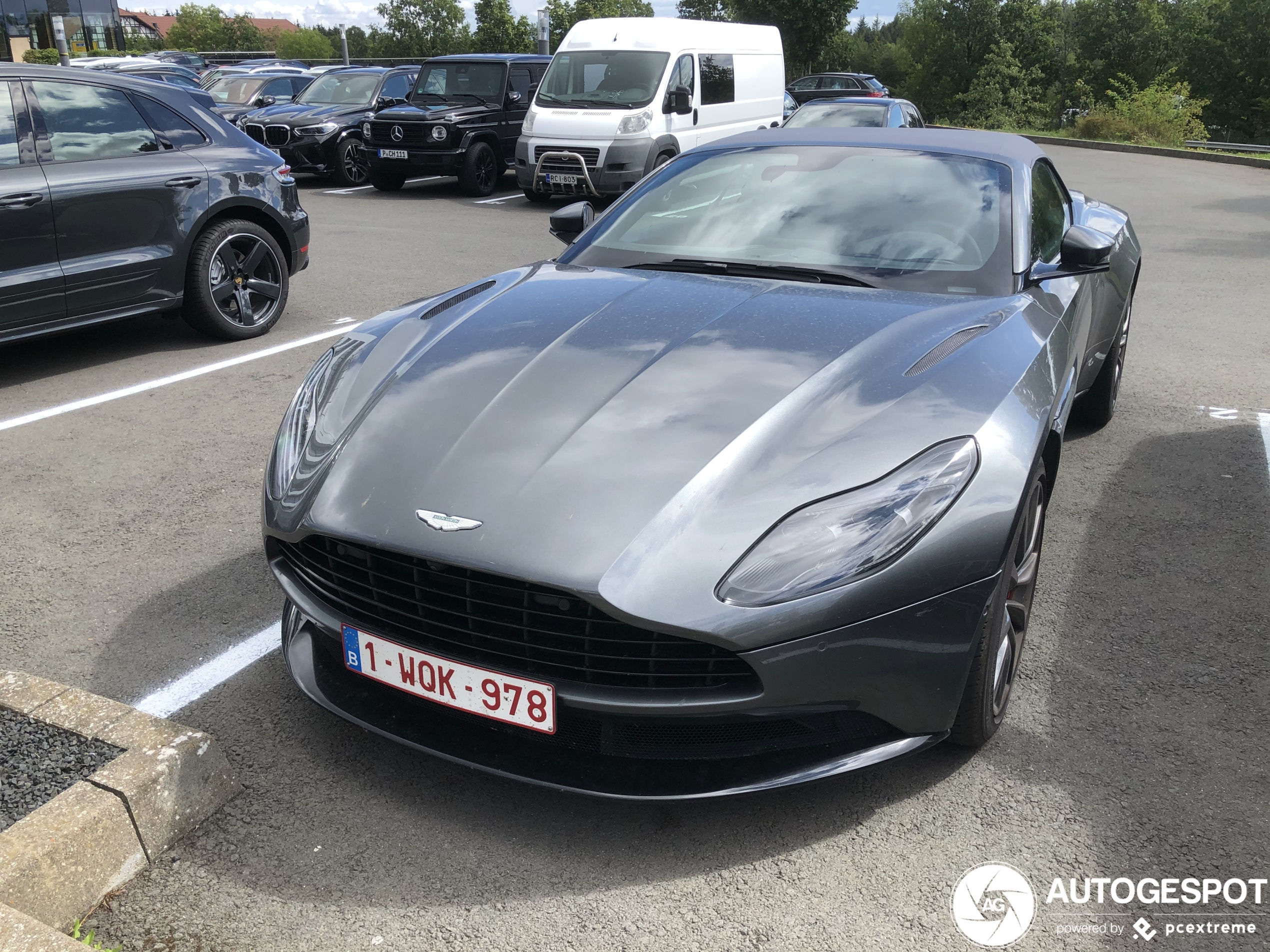 Aston Martin DB11 V8 Volante