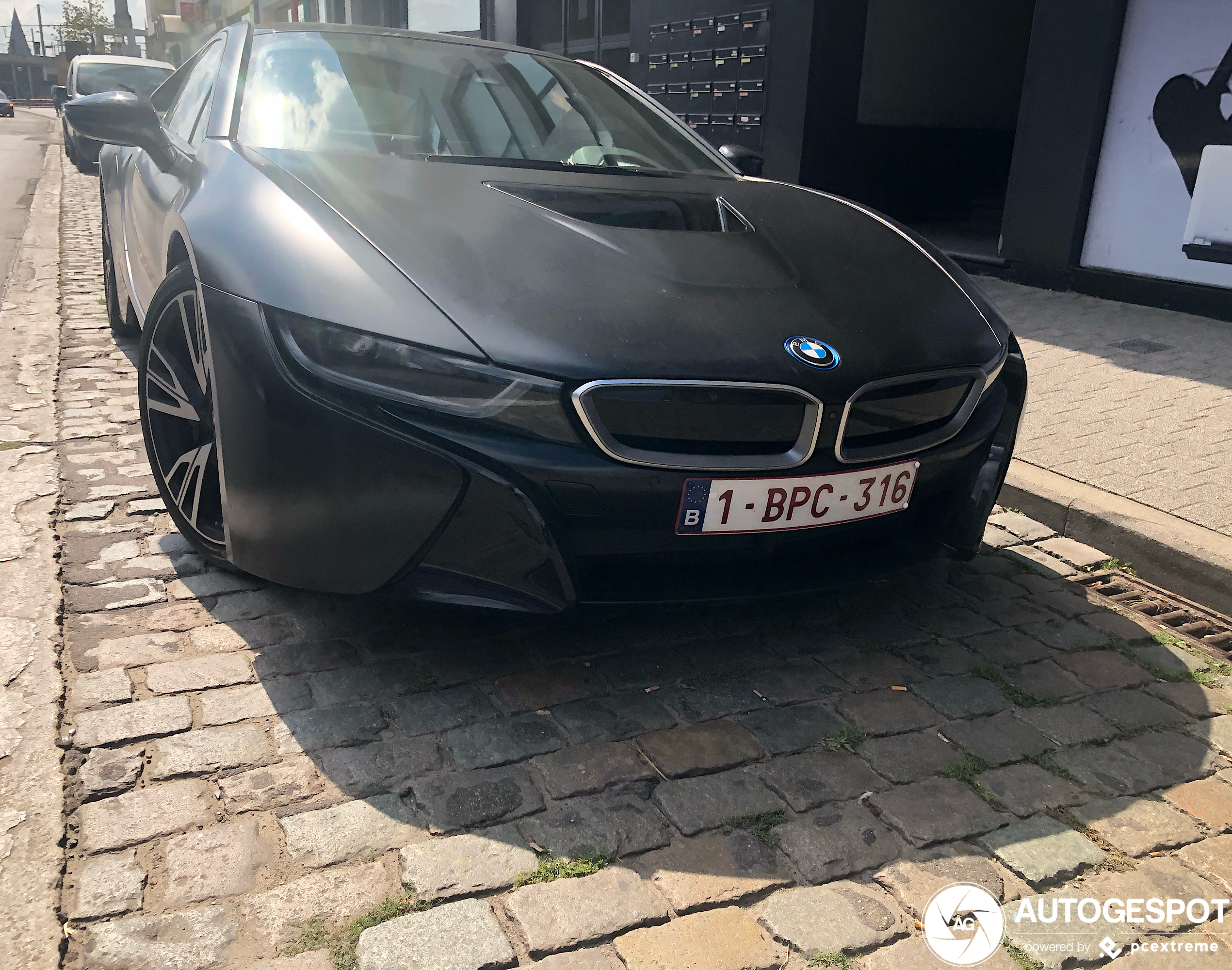 BMW i8 Protonic Frozen Black Edition