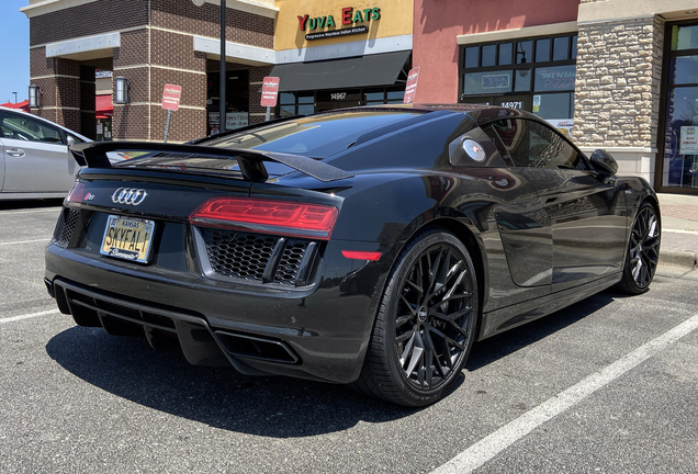 Audi R8 V10 Plus 2015