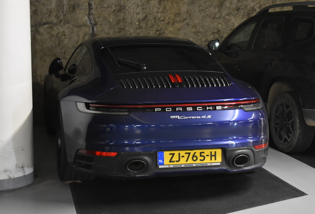 Porsche 992 Carrera 4S