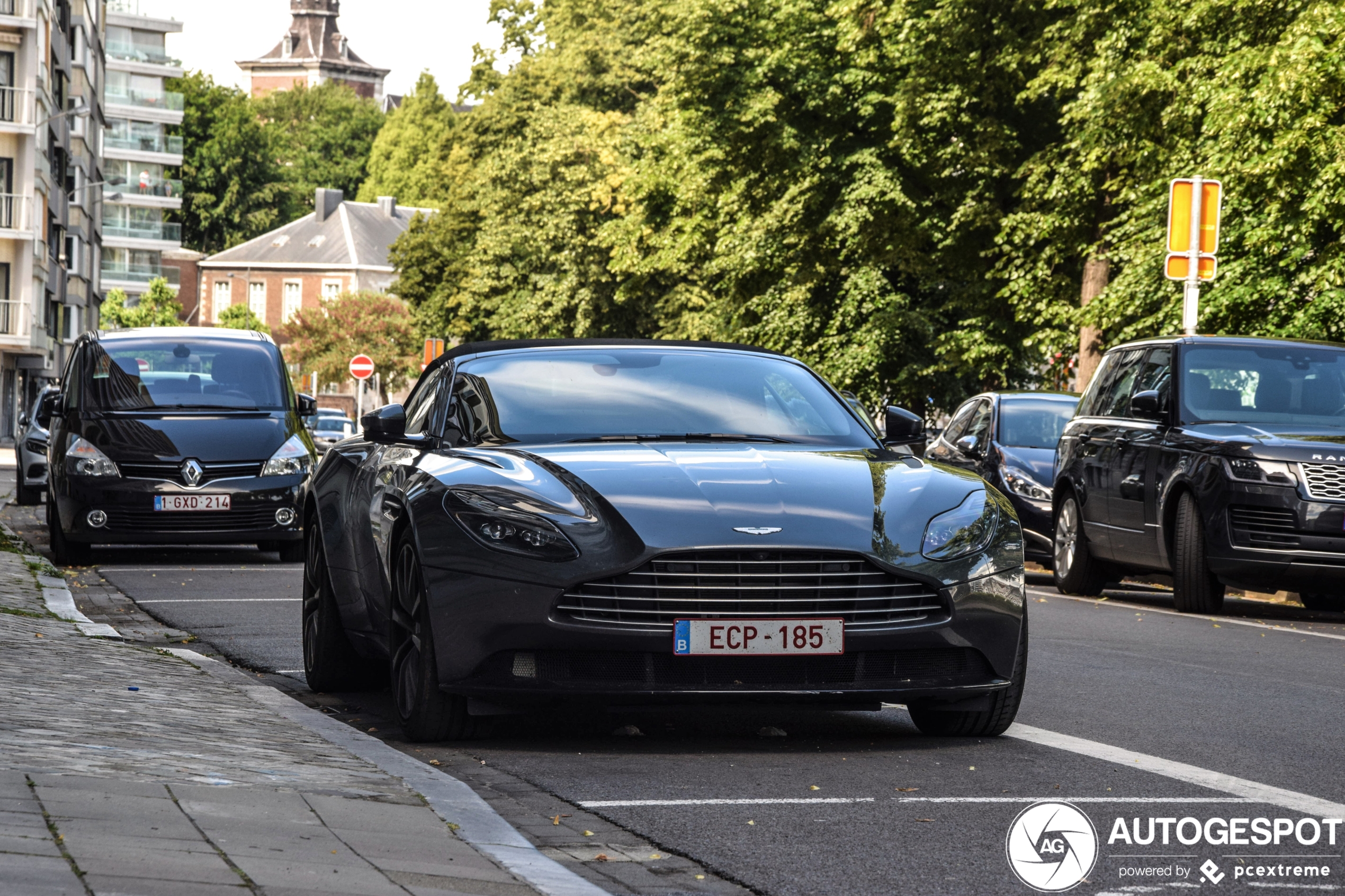 Aston Martin DB11 V8 Volante