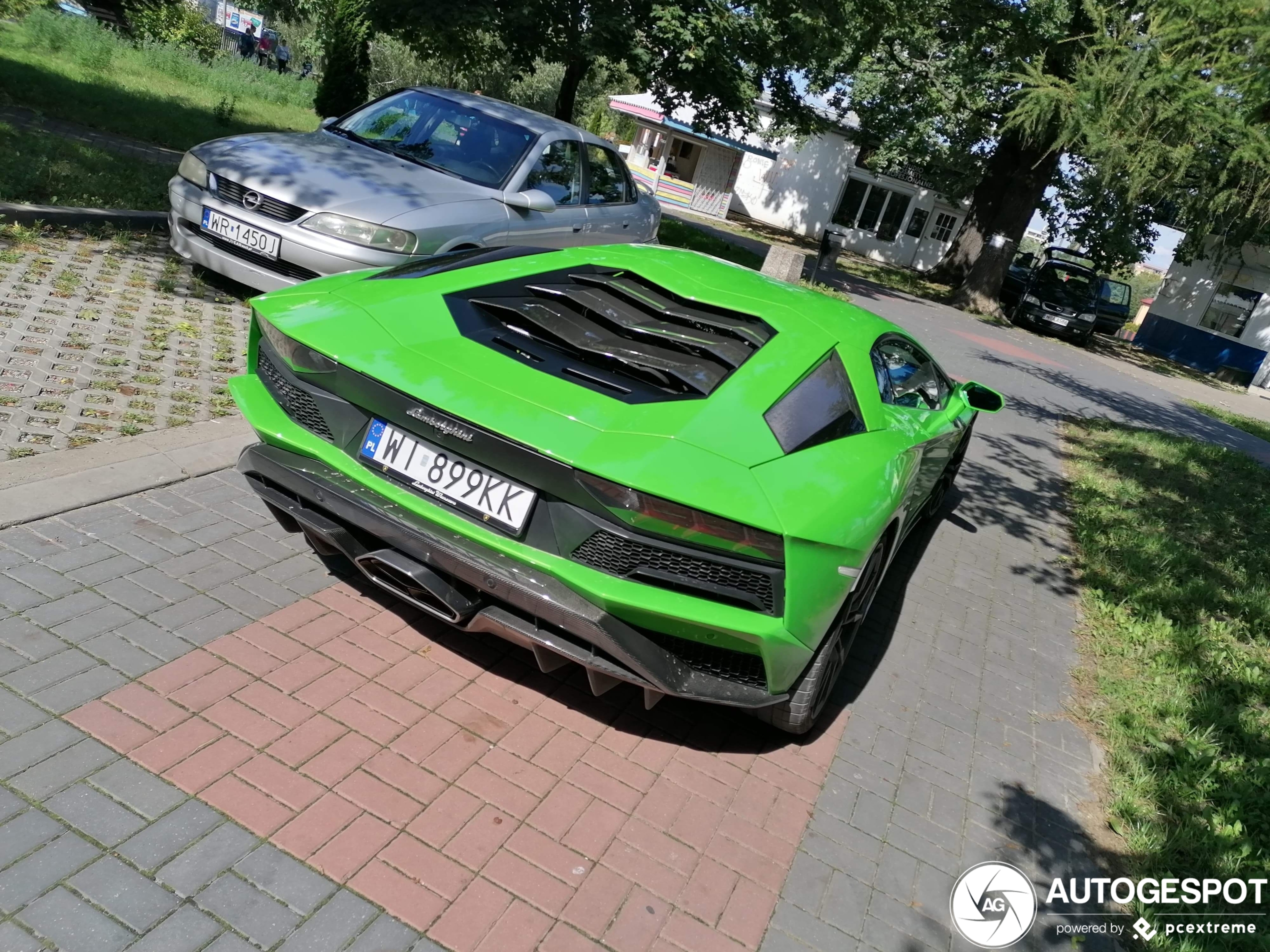 Lamborghini Aventador S LP740-4