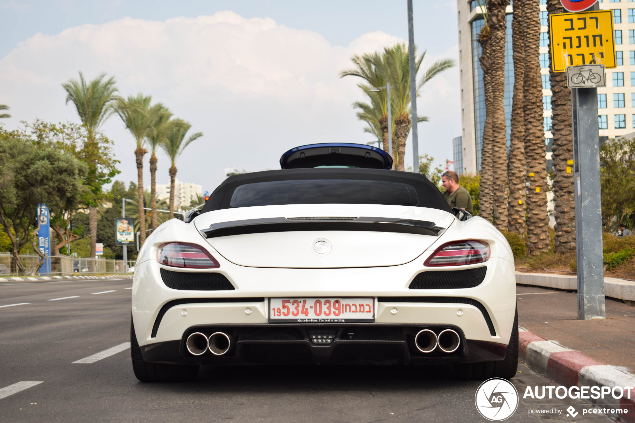 Mercedes-Benz FAB Design SLS AMG voor als de Black Series te smal is