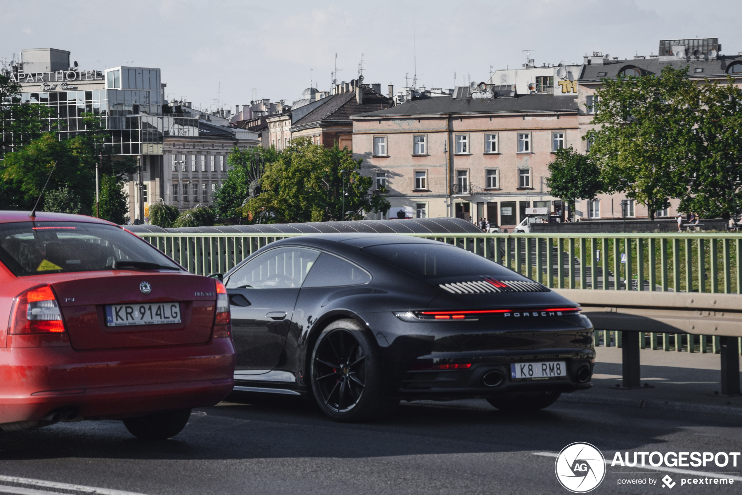 Porsche 992 Carrera 4S