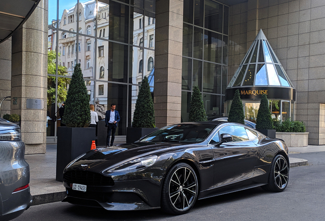 Aston Martin Vanquish 2013