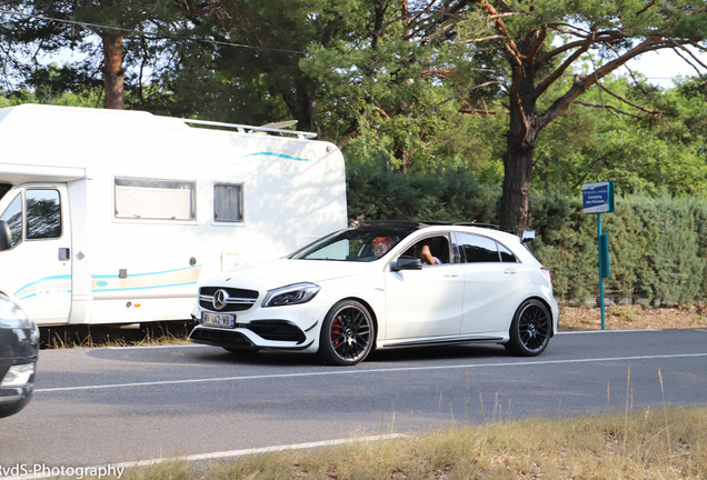 Mercedes-AMG A 45 W176 2015