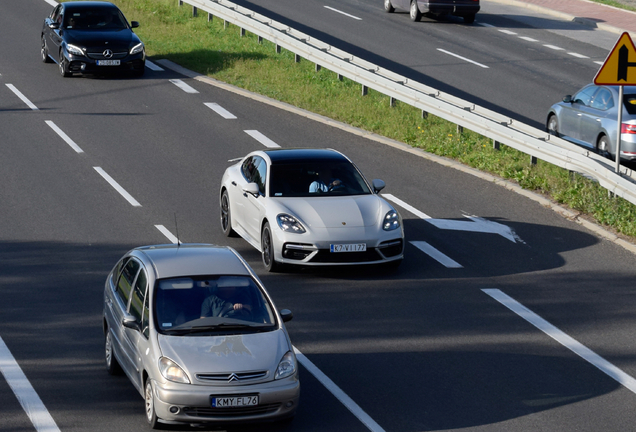 Porsche 971 Panamera Turbo