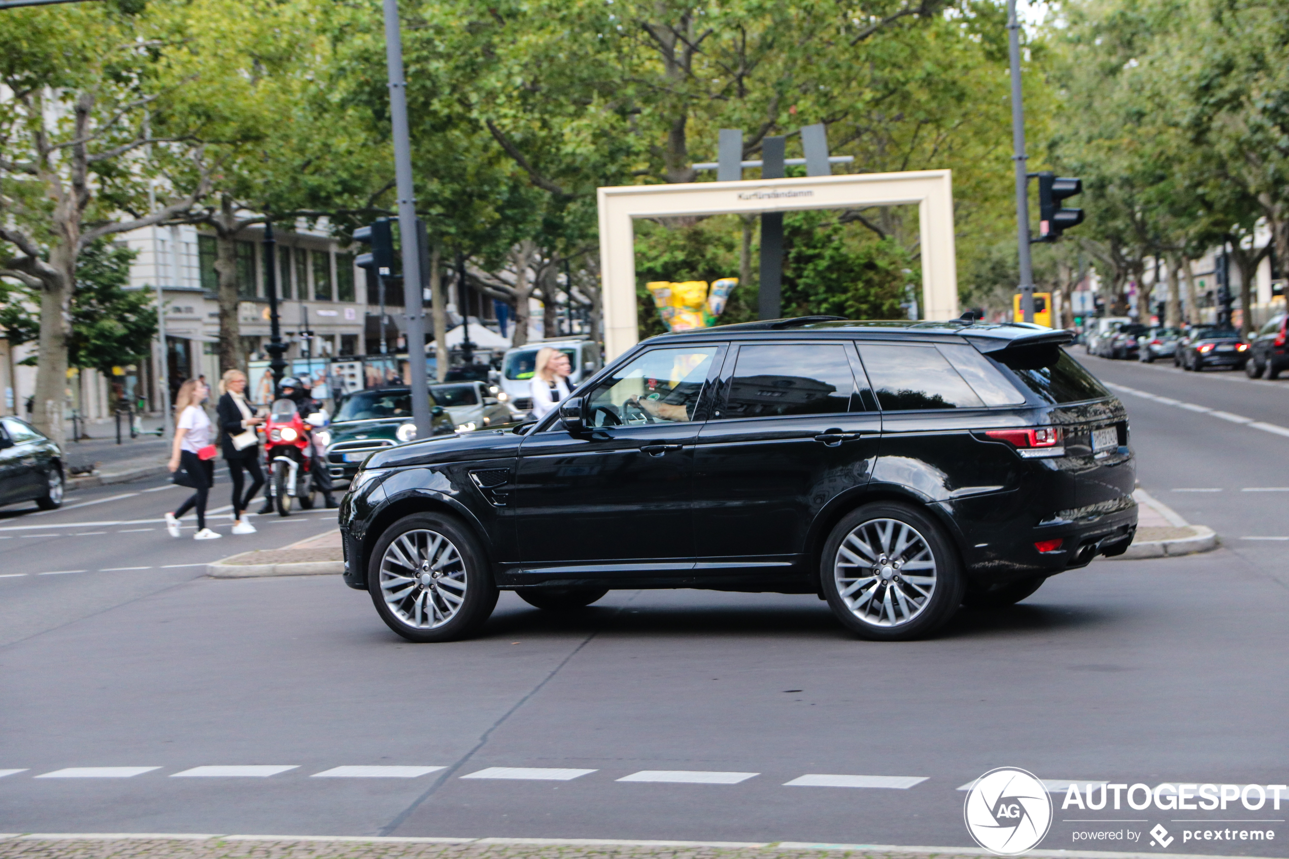 Land Rover Range Rover Sport SVR