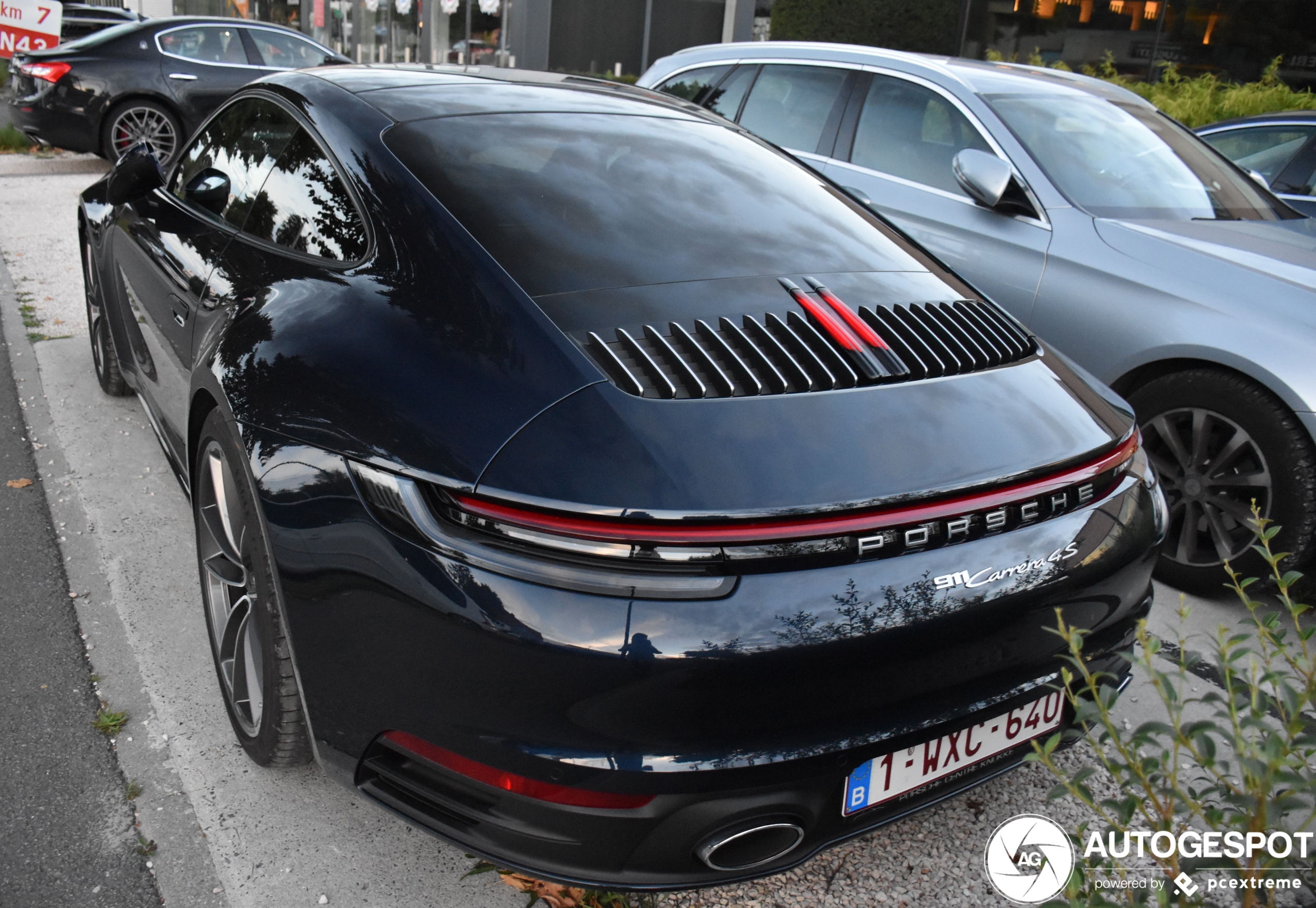 Porsche 992 Carrera 4S