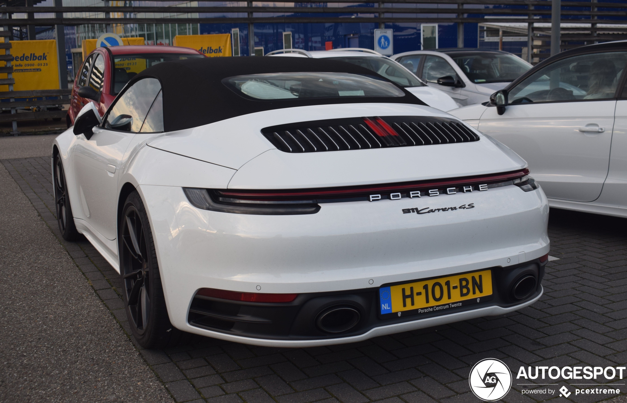 Porsche 992 Carrera 4S Cabriolet