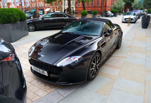 Aston Martin V8 Vantage Roadster 2012